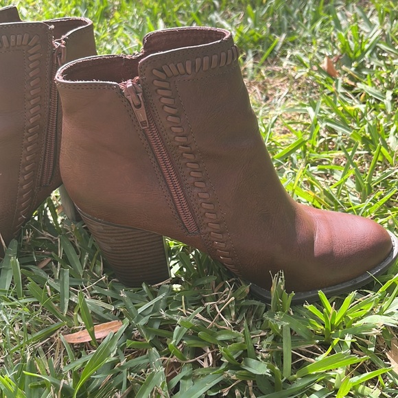 Just Fab Booties - Picture 2 of 8